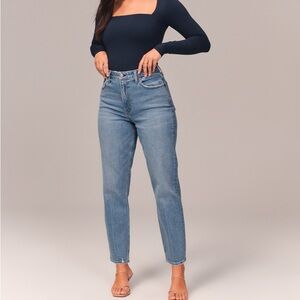 Abercrombie & Fitch Curve Love The Mom High Rise 8 Regular